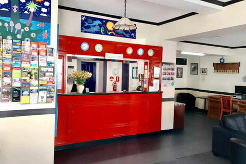 Hobarts Accommodation & Hostel - Hervey Bay Accommodation 5