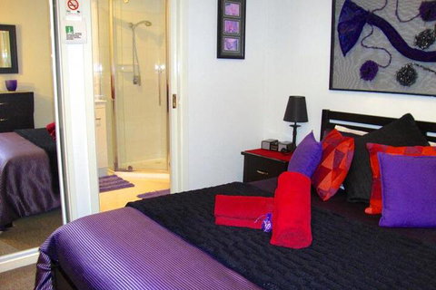 Sunway Farm Bed & Breakfast & Rosebud Cottage - Hervey Bay Accommodation 3