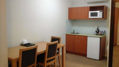Willows Motel Goulburn - Hervey Bay Accommodation 6