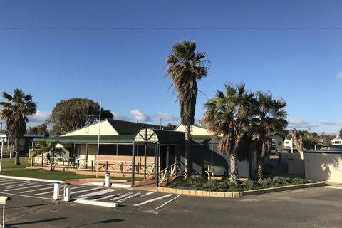 Sunset Beach Holiday Park - Hervey Bay Accommodation 1