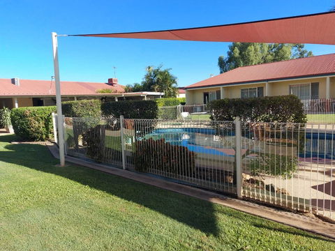 Emerald Explorers Inn - Hervey Bay Accommodation 4
