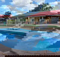 Emerald Explorers Inn - Hervey Bay Accommodation
