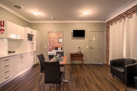 Akuna Motor Inn And Apartments - Tourism Hervey Bay 6