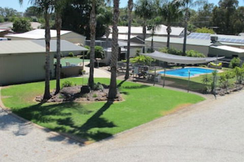 Golfers Lodge Motel - Tourism Hervey Bay 0