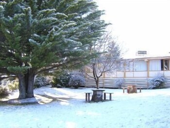 High Country Motel - Hervey Bay Accommodation 0