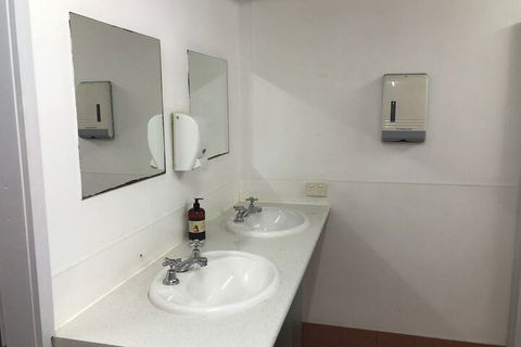 Reef Backpackers - Tourism Hervey Bay 6