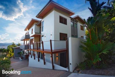 Villa One On Murphy Luxury Holiday Villa - Tourism Hervey Bay 6