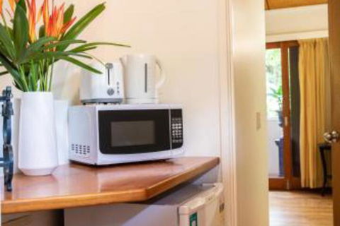 Beachfront Hideaway Port Douglas - Hervey Bay Accommodation 2