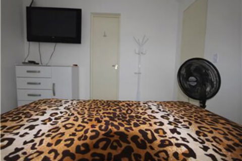 Lotus Boutique Apartments By Peace World - Tourism Hervey Bay 3