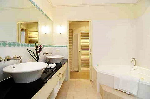 Plantation House 1 Spacious 4 Bedroom House Near Beach WIFI Netflix Telstra TV Playground Pool BBQ - Tourism Hervey Bay 6