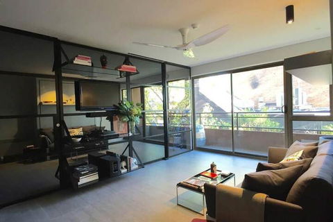 Meticulously Designed Sydney Aptmnt - Tourism Hervey Bay 5