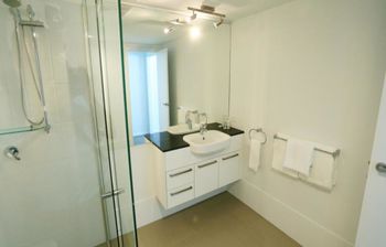 Under The Townsville Sun (694I) - Tourism Hervey Bay 6