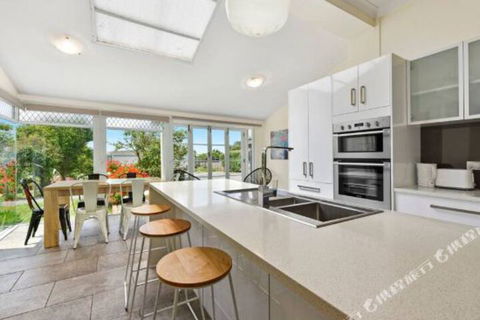 Rose Garden Spacious Family Home Near CBD - Tourism Hervey Bay 4