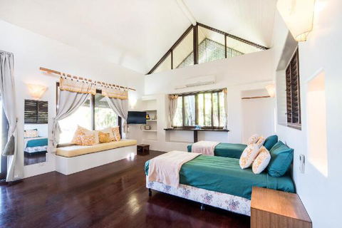 Paradise Cove Whitsundays - Tourism Hervey Bay 7