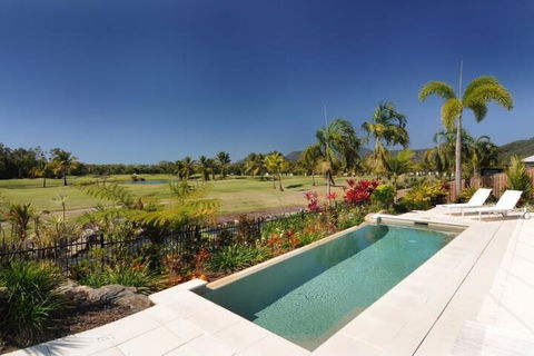 4 Cascade Luxury House On Fairway - Tourism Hervey Bay 1
