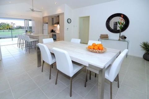 4 Cascade Luxury House On Fairway - Tourism Hervey Bay 6