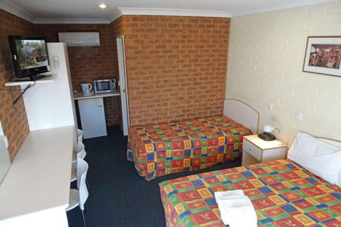 MAS Country Colonial Motor Inn - Tourism Hervey Bay 3