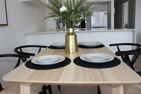 Modern Apartment In Brisbane - Hervey Bay Accommodation 3