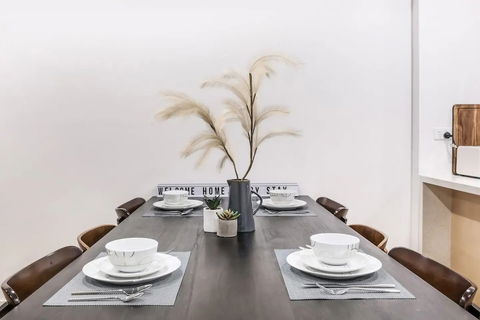 A07-darling Harbour 2 BDR Loft - Tourism Hervey Bay 4