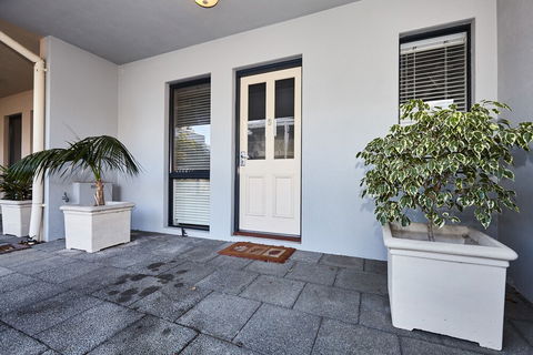 Fremantle Townhouse Unit 5 - Tourism Hervey Bay 0