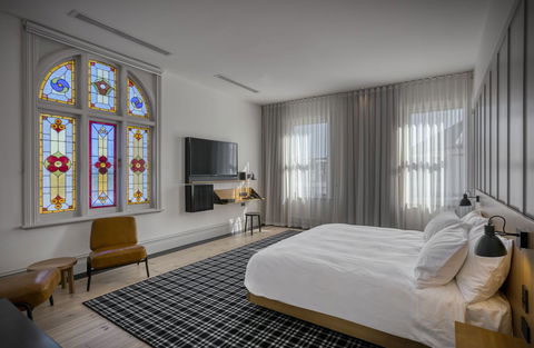 Farmers Home Hotel - Hervey Bay Accommodation 6