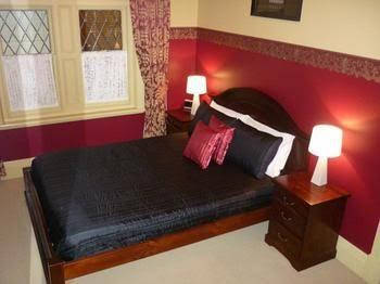 Triune House Bed & Breakfast - Hervey Bay Accommodation 1