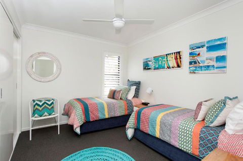 Mollymook Beachfront Penthouse 9 - Hervey Bay Accommodation 1