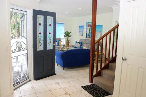 PACIFIC PALMS - Hervey Bay Accommodation 4