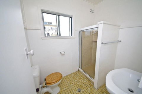 Apollo 1 9 Hodgson Street - Hervey Bay Accommodation 3