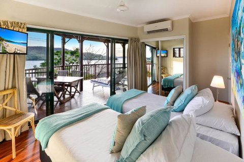 NEWLY BEAUTFULLY RENOVATED 16 The Casuarina 3 Bedroom House With 180 Degree Ocean Views - Hervey Bay Accommodation 3