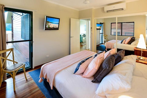 NEWLY BEAUTFULLY RENOVATED 16 The Casuarina 3 Bedroom House With 180 Degree Ocean Views - Hervey Bay Accommodation 1