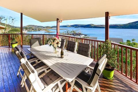 NEWLY BEAUTFULLY RENOVATED 16 The Casuarina 3 Bedroom House With 180 Degree Ocean Views - Hervey Bay Accommodation 2