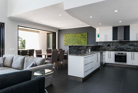 Ocean Break Coolum - Hervey Bay Accommodation 5
