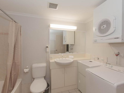 Horizons 417 / 10 Kosciuszko Road - Hervey Bay Accommodation 2