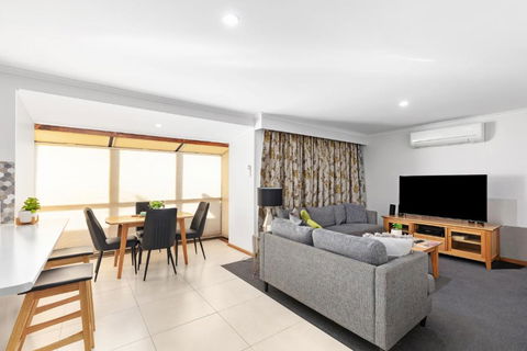 City Four Apartment - Tourism Hervey Bay 1