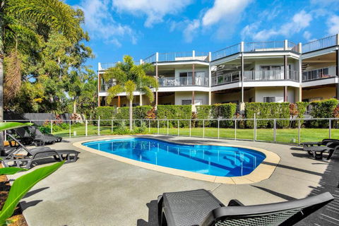 Rainbow Towers 2 Rainbow Beach High On The Hill Panoramic Views Wi Fi - Hervey Bay Accommodation 2