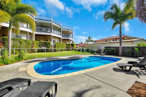 Rainbow Towers 2 Rainbow Beach High On The Hill Panoramic Views Wi Fi - Hervey Bay Accommodation 3