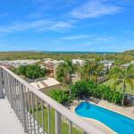 Rainbow Towers 2 Rainbow Beach High On The Hill Panoramic Views Wi Fi - Hervey Bay Accommodation 0