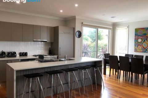 Taboga 3 Bedroom 3 Bathroom Villia - Hervey Bay Accommodation 5