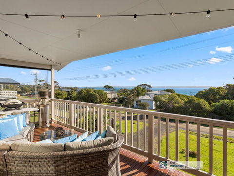 13 Seacombe Grove Ventnor - Hervey Bay Accommodation 5