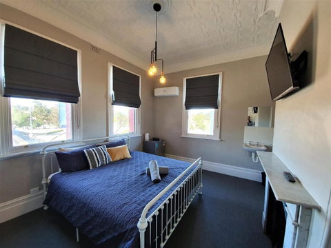 The Royal Hotel - Hervey Bay Accommodation 3