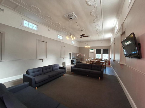 The Royal Hotel - Hervey Bay Accommodation 6