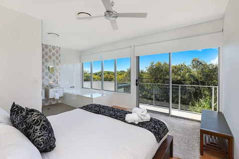 Northshor-Ultimate Beach House - Tourism Hervey Bay 6