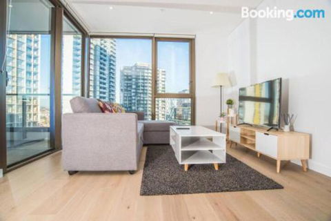 Perfect LocationCBD 2Bed2Bath APTParkingWifi - Hervey Bay Accommodation 1
