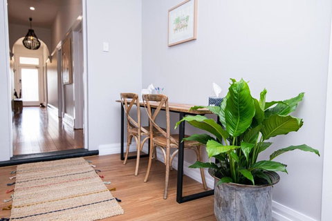 The Byng House Grand & Central Entertain 12 - Hervey Bay Accommodation 3