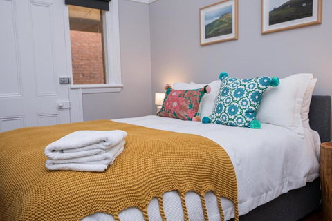 The Byng House Grand & Central Entertain 12 - Hervey Bay Accommodation 4