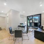 A Cozy & Stylish Suite Near Melbourne Central - Hervey Bay Accommodation 0
