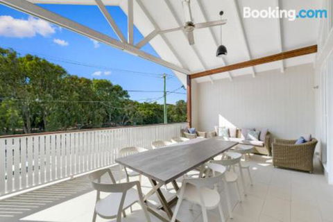 Mudjimba Island Beach House - Tourism Hervey Bay 6