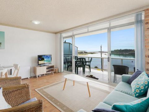 Sapphire Waters Unit 2 - Tourism Hervey Bay 4