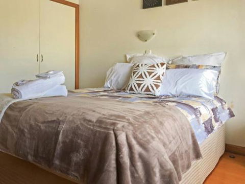 Rye 1 Sleeps 10 Great Weekender FREE WINE NETFLIX - Tourism Hervey Bay 6